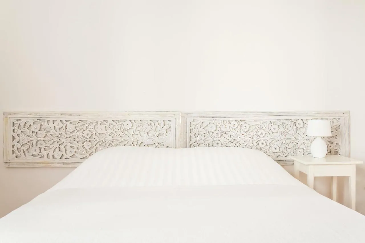 San Lorenzo Building Milan Apartment