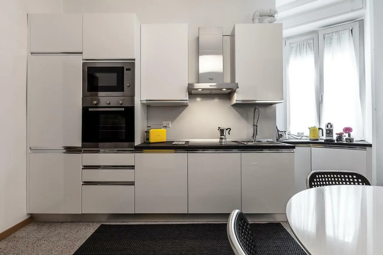 Apartman San Lorenzo Building Milánó